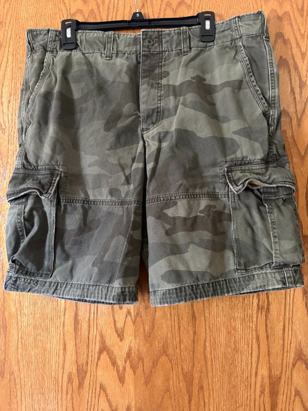 Abercrombie & Fitch Mens Green Camo Cargo Shorts Size 36